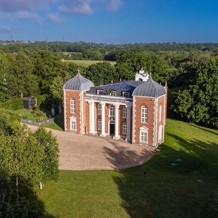 Eastwood Observatory: 12 Bedrooms, Swimming Pool And Tennis Court Хейлшем Экстерьер фото