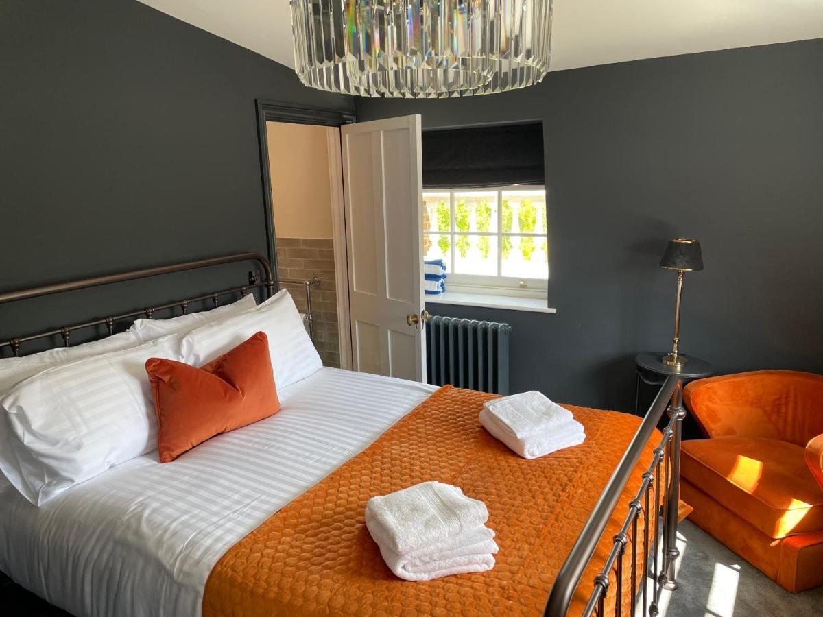 Eastwood Observatory: 12 Bedrooms, Swimming Pool And Tennis Court Хейлшем Экстерьер фото