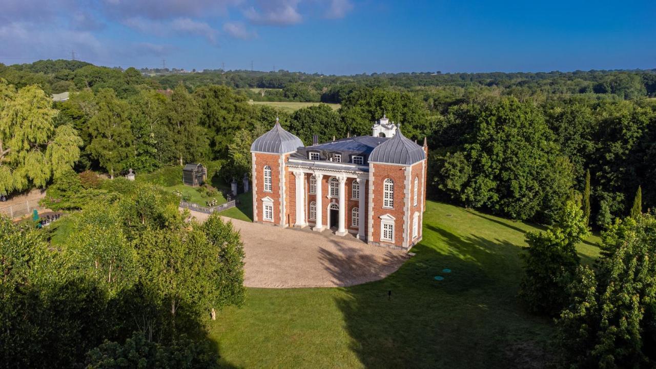 Eastwood Observatory: 12 Bedrooms, Swimming Pool And Tennis Court Хейлшем Экстерьер фото