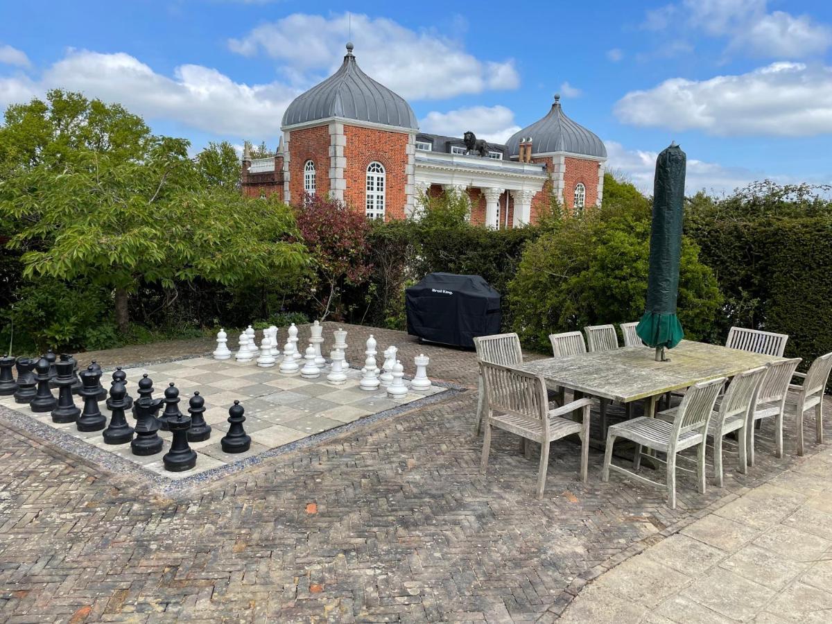 Eastwood Observatory: 12 Bedrooms, Swimming Pool And Tennis Court Хейлшем Экстерьер фото