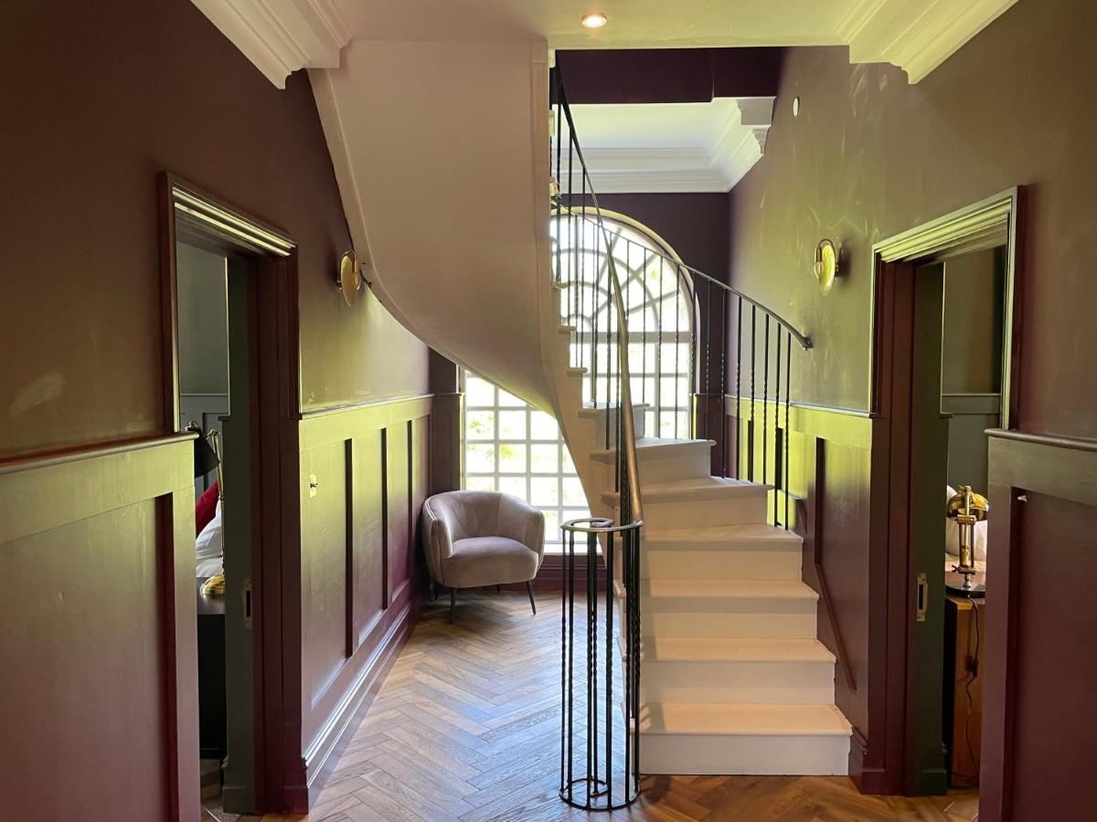 Eastwood Observatory: 12 Bedrooms, Swimming Pool And Tennis Court Хейлшем Экстерьер фото