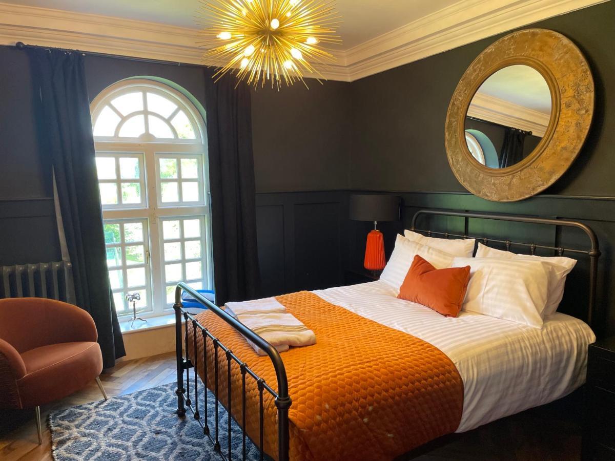 Eastwood Observatory: 12 Bedrooms, Swimming Pool And Tennis Court Хейлшем Экстерьер фото