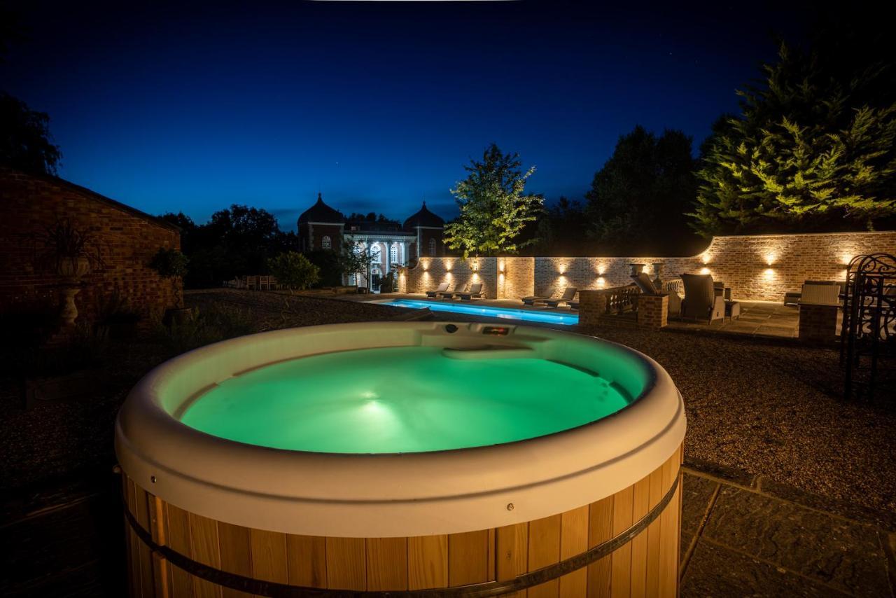 Eastwood Observatory: 12 Bedrooms, Swimming Pool And Tennis Court Хейлшем Экстерьер фото