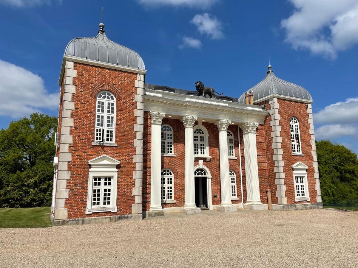 Eastwood Observatory: 12 Bedrooms, Swimming Pool And Tennis Court Хейлшем Экстерьер фото