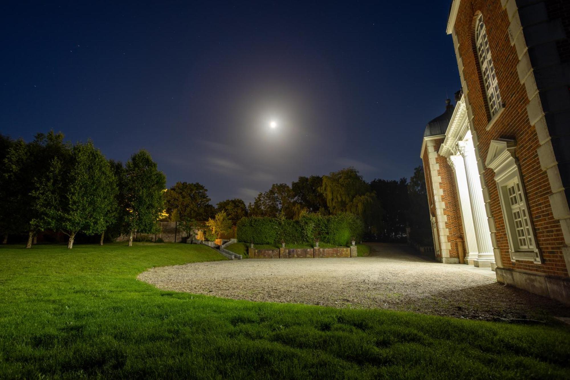 Eastwood Observatory: 12 Bedrooms, Swimming Pool And Tennis Court Хейлшем Экстерьер фото